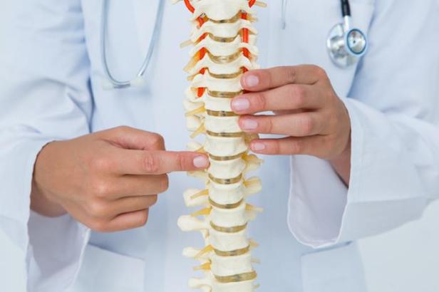 Symptoms, Causes, and Risk Factors of a Herniated Disc