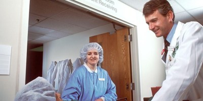 A picture of a surgeon talking with his patient before surgery, similar to conversations had by Dr. Edward Picardi and his patients.